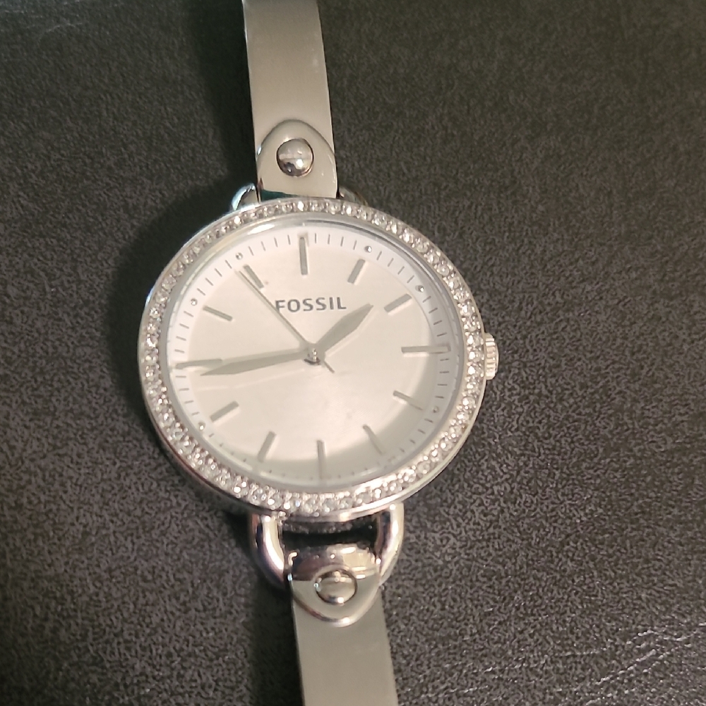 Fossil Watch Women Silver Tone Stainless Steel Bling -Needs Battery